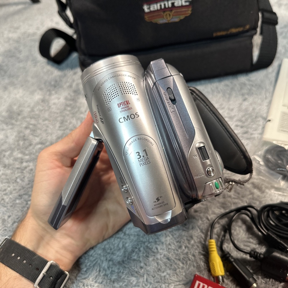 Canon HV20A MiniDV High Def Camcorder HDV 1080i Camcorder Video Camera Tested - Picture 3 of 12
